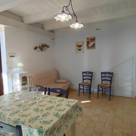 Pascucci Alloggio per agriturismo Tolentino
