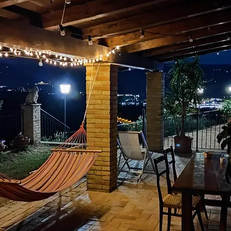Alloggio per agriturismo Pascucci *
